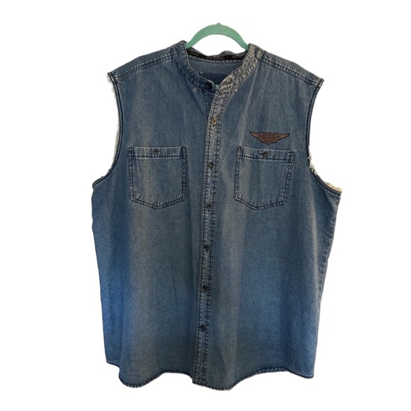 VINTAGE Men’s Harley Davidson Sleeveless Denim Shirt